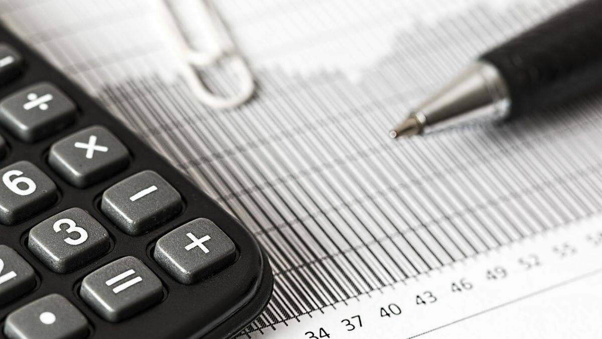 Insurers purchase record equities in 2022