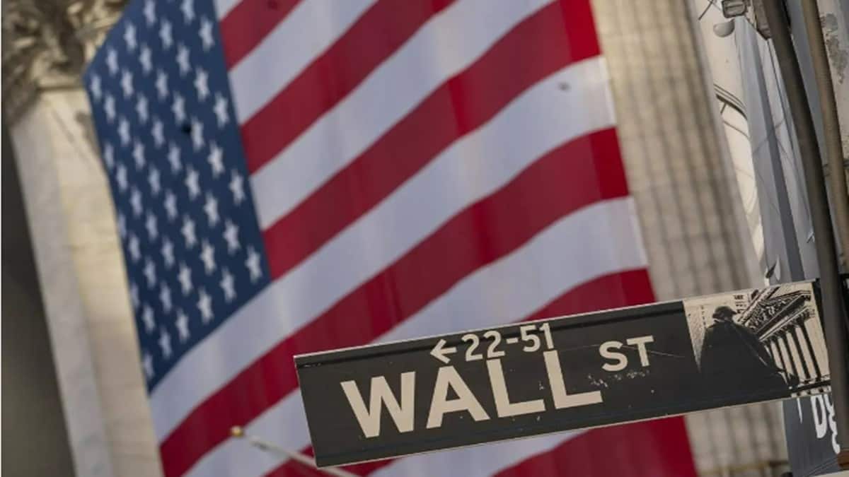 US market recovery propels indices